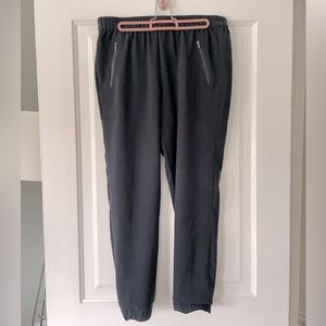 Navy, elastic waist, cropped pant